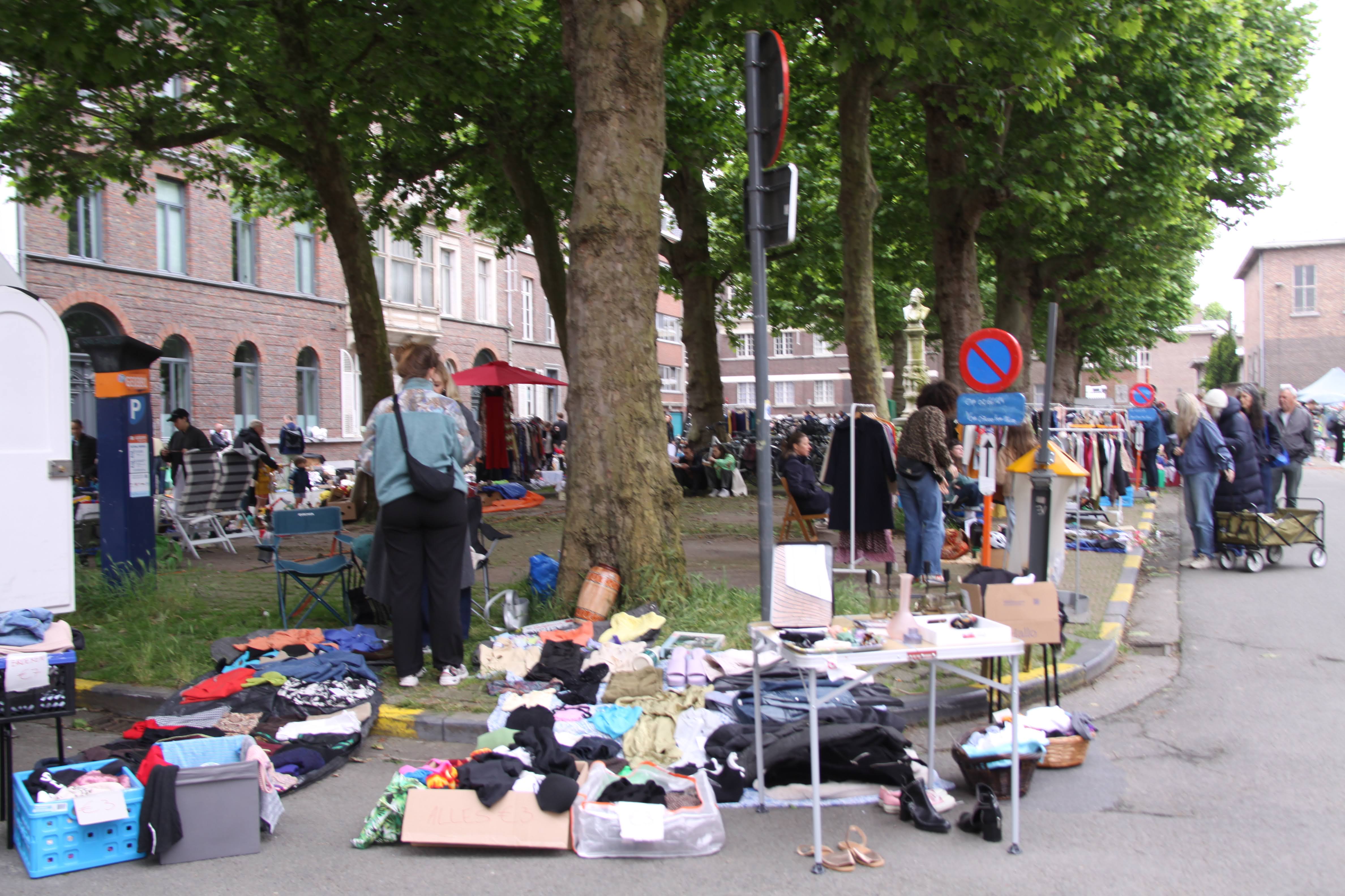 Rommelmarkt Papegaaifeesten