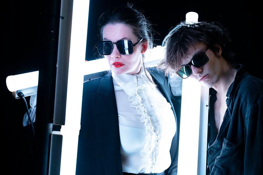 Carine van Bruggen & Mitch Van Landeghem zijn Anderson & Reed in DE HOE's 'Laurie & Lou'