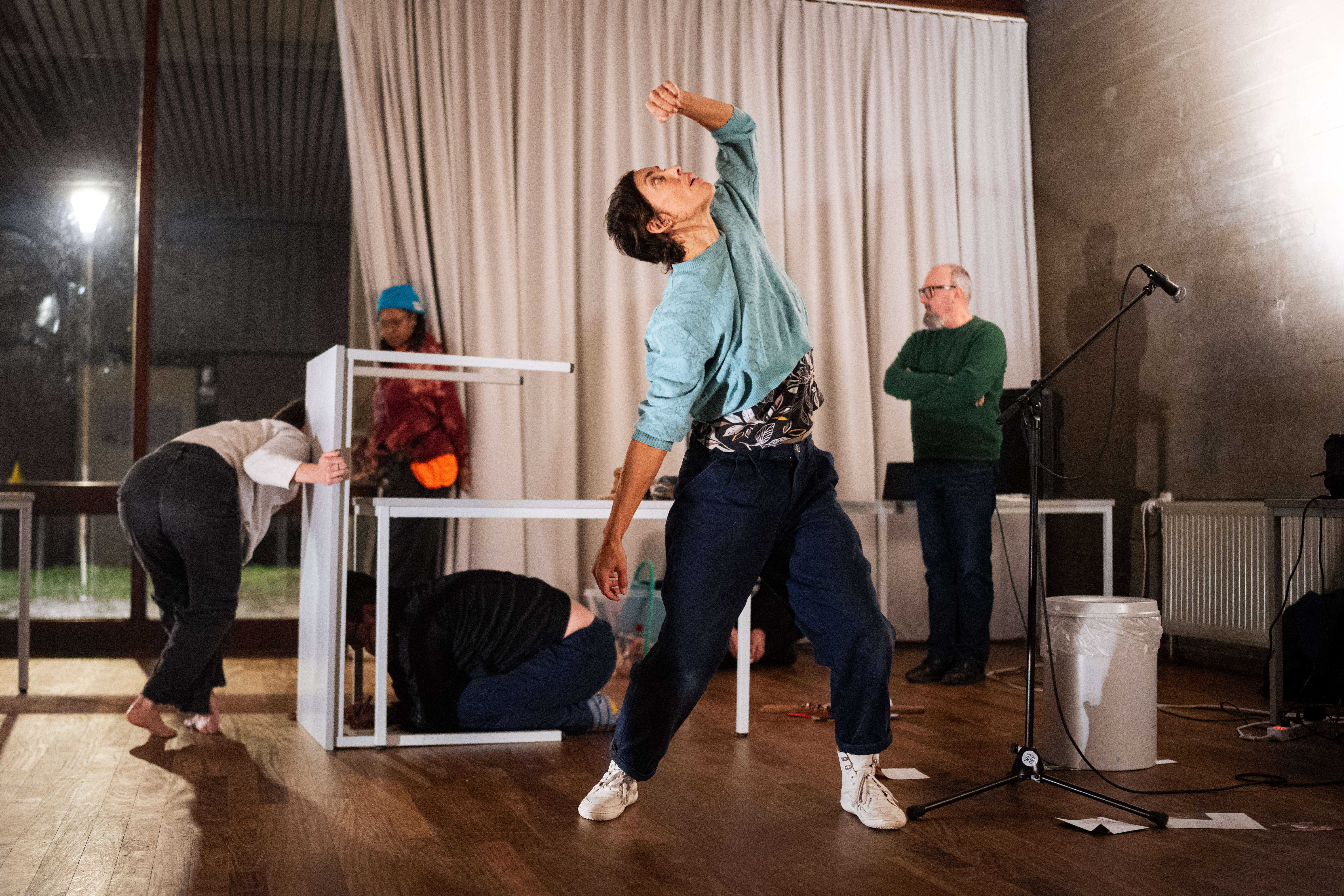 The body doesn't lie: bewegingstheater on stage