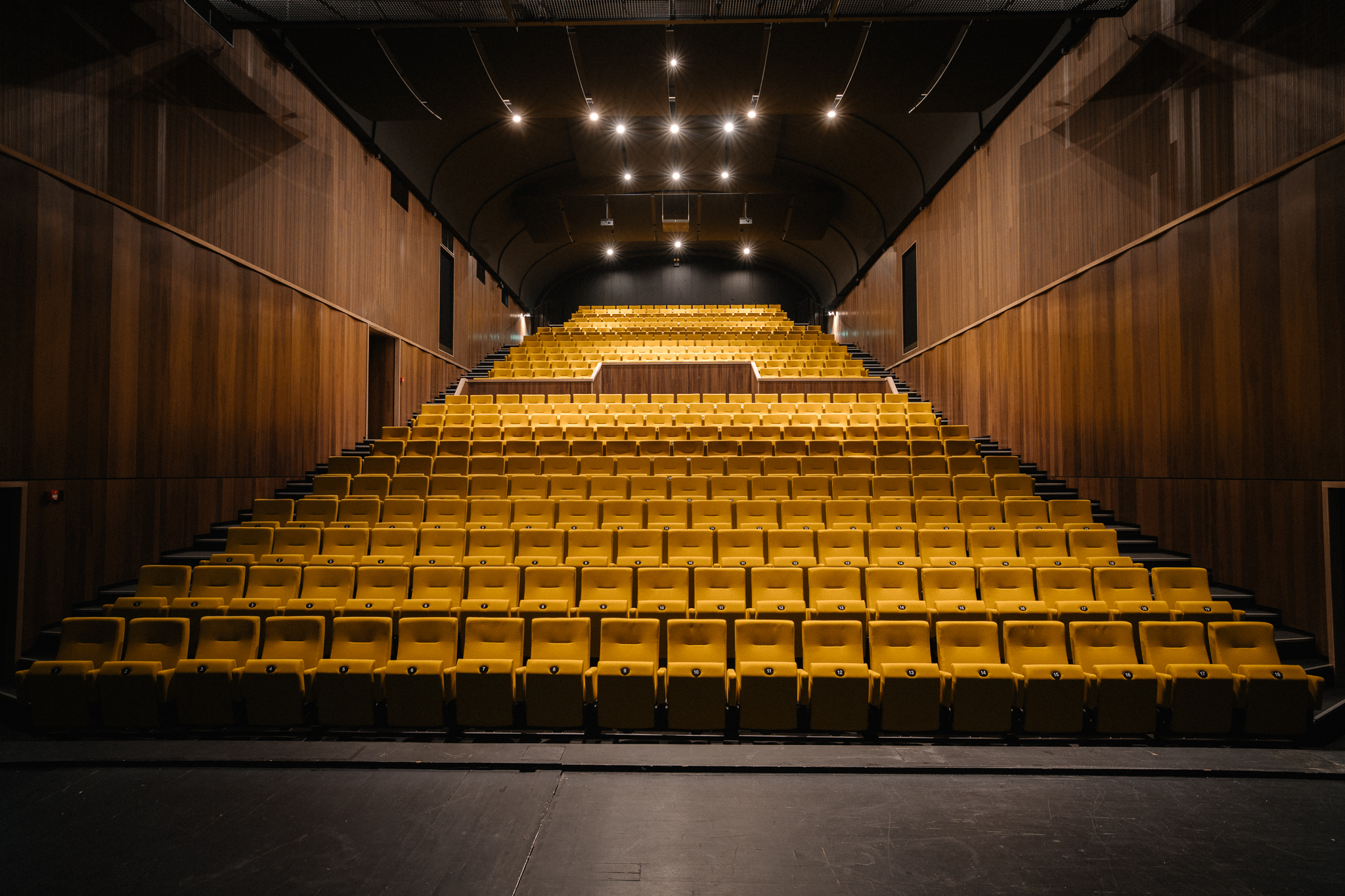 Vernieuwde zaal Stadsschouwburg Sint-Niklaas