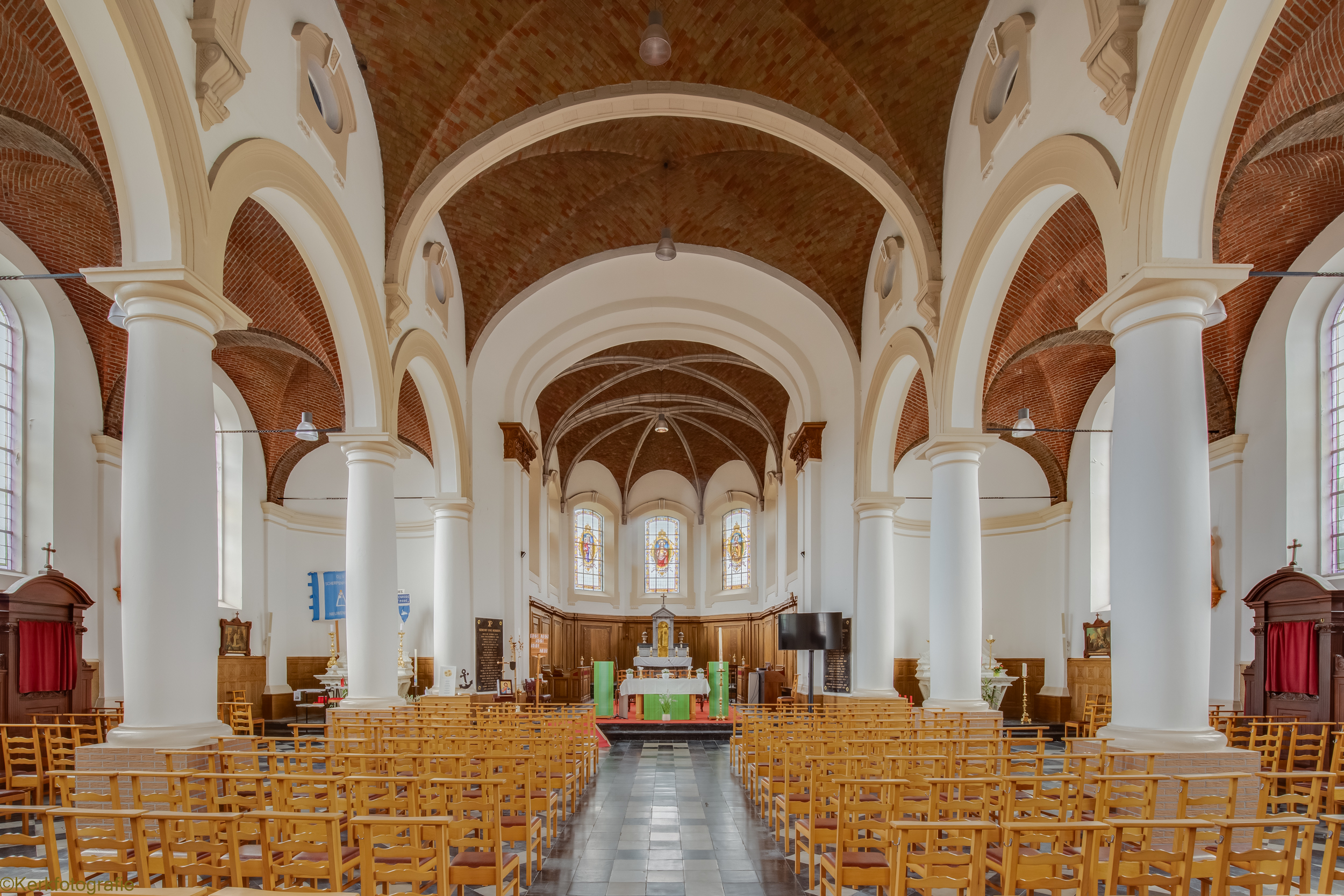 OLV Nieuwenrode binnen