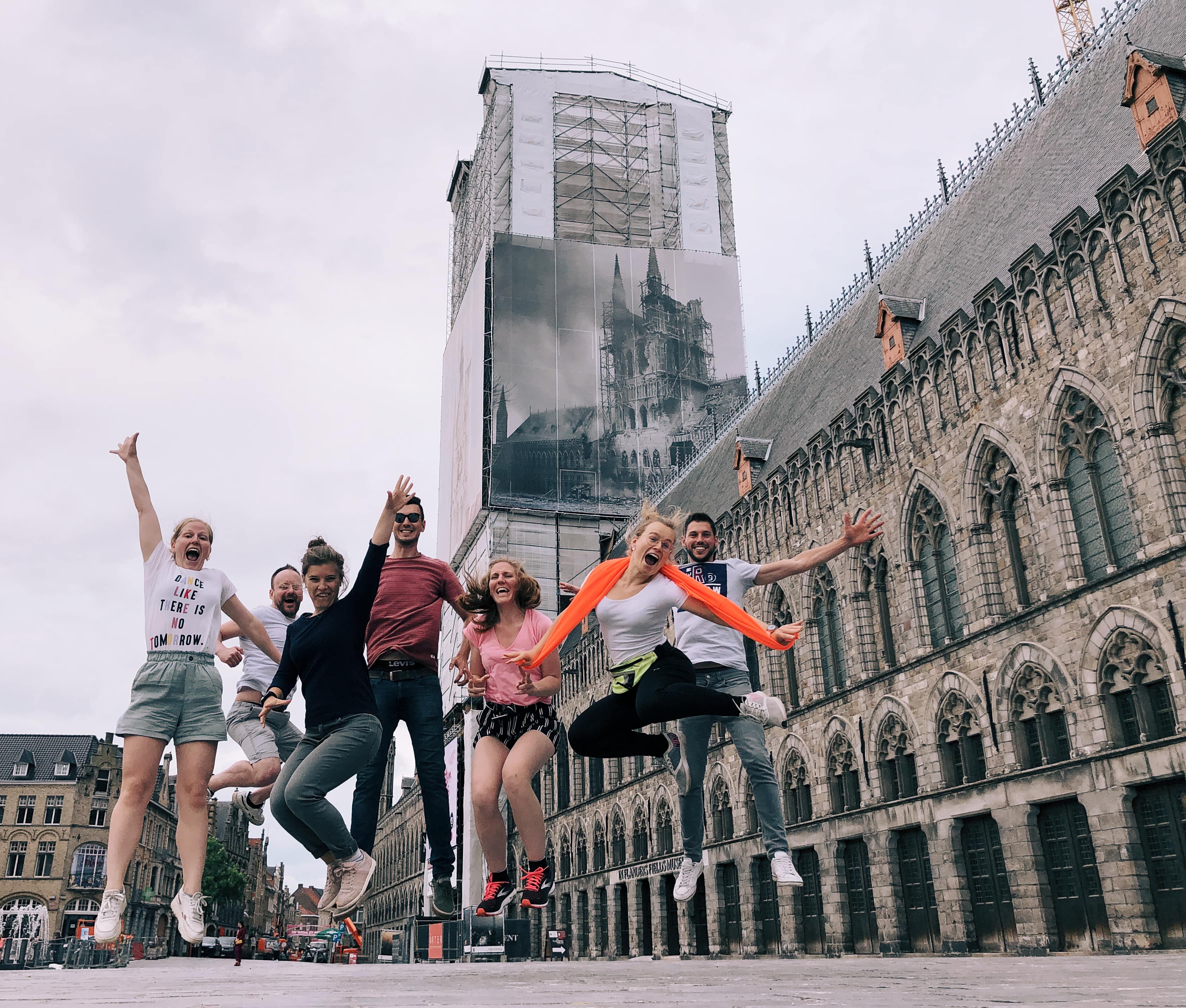 Enthousiaste familie voor Lakenhalle
