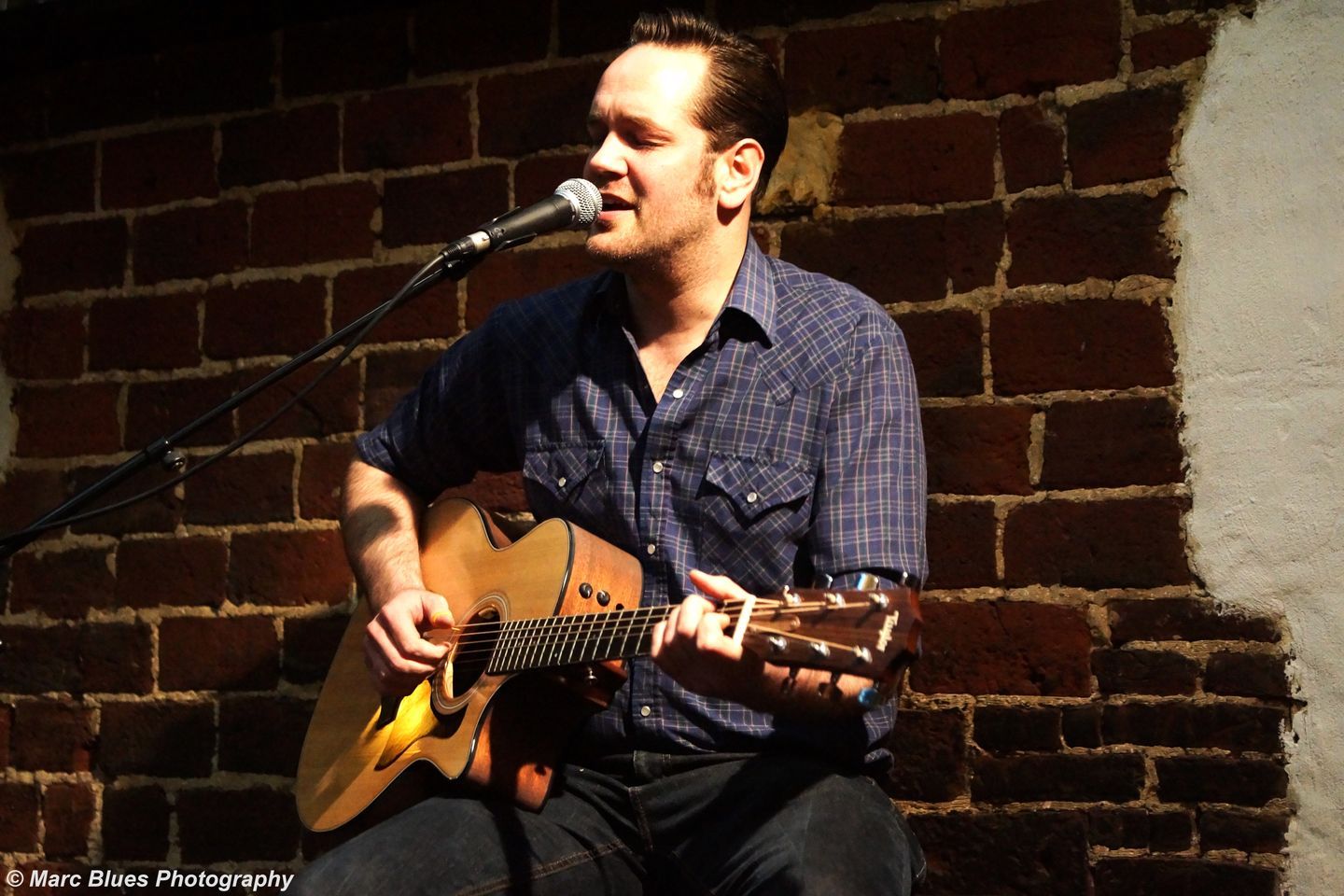 PEDDLIN'PETE een Blues fenomeen , is een mirakel in fingerpicking en goddelijke Blues.