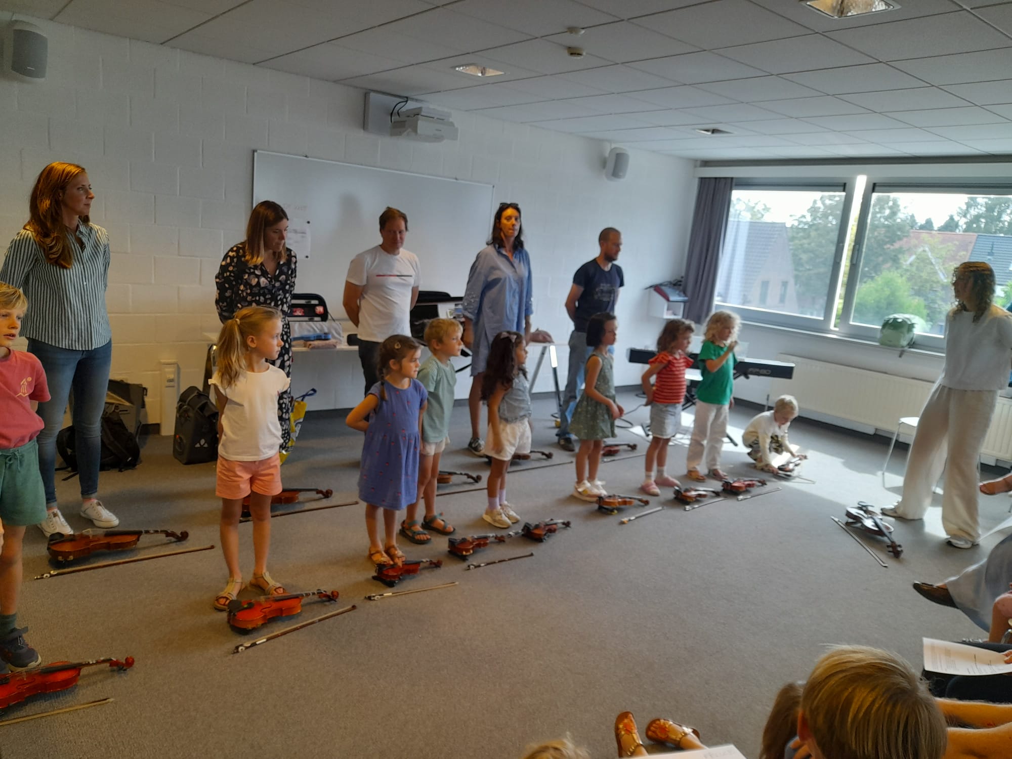 Elke week spelen we samen in de groepsles! Plezier verzekerd!