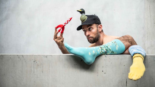 Souvenirshop - BRONKS & Not Standing|Alexander Vantournhout