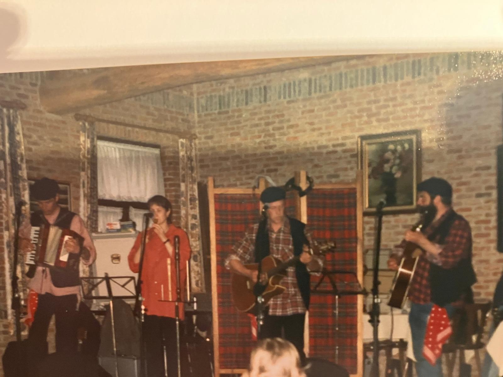 Volksmuziekgroep Bagatel met muziek uit begin van de twintigste eeuw