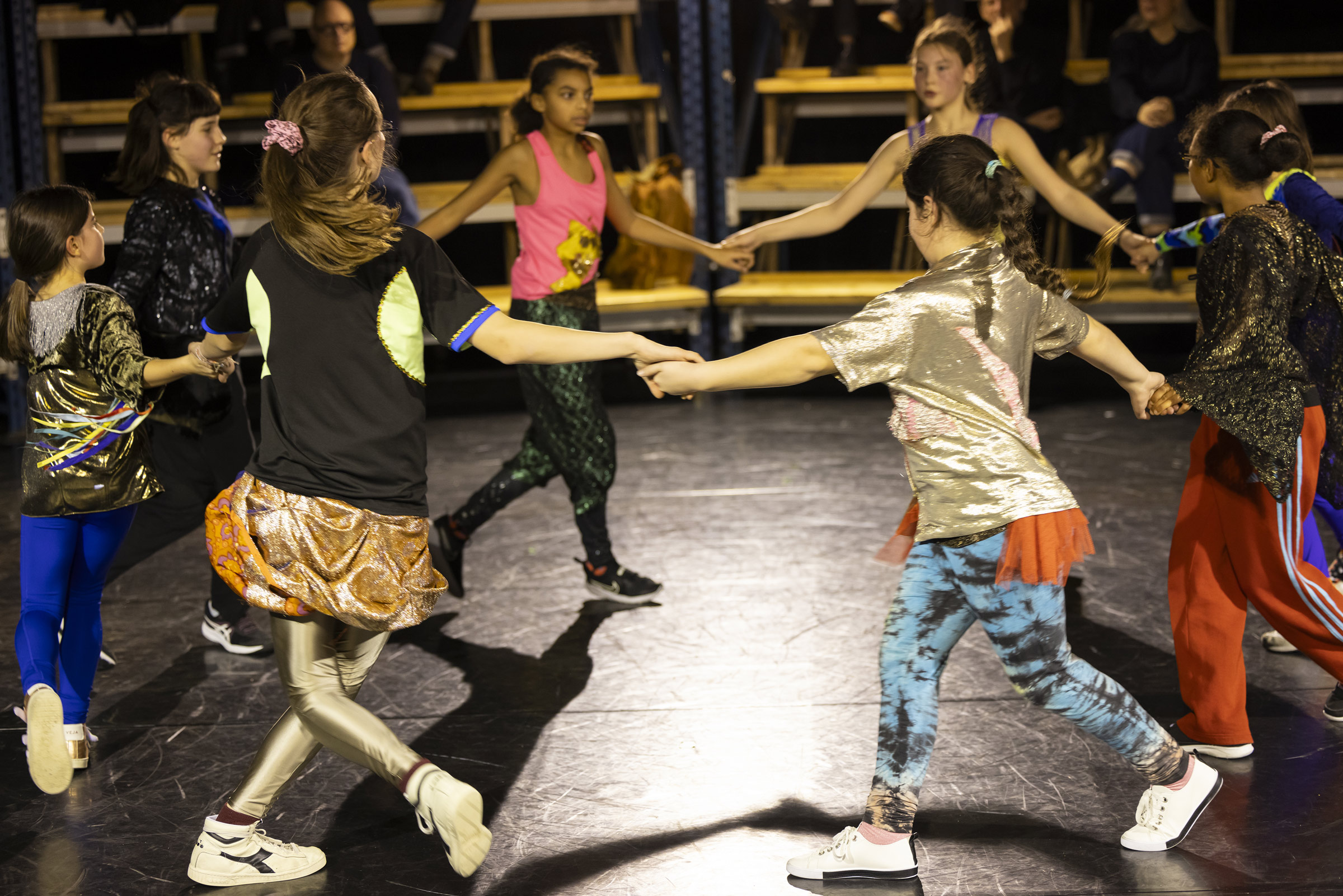 Claire Croizé / ECCE - The Round