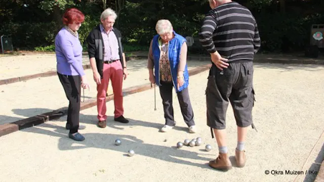 Het petanquen is heel plezant en het verstrooit de zinnen !