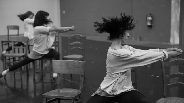 Contemporary dance: practice of imagination w/ Yuika Hashimoto (Rosas)