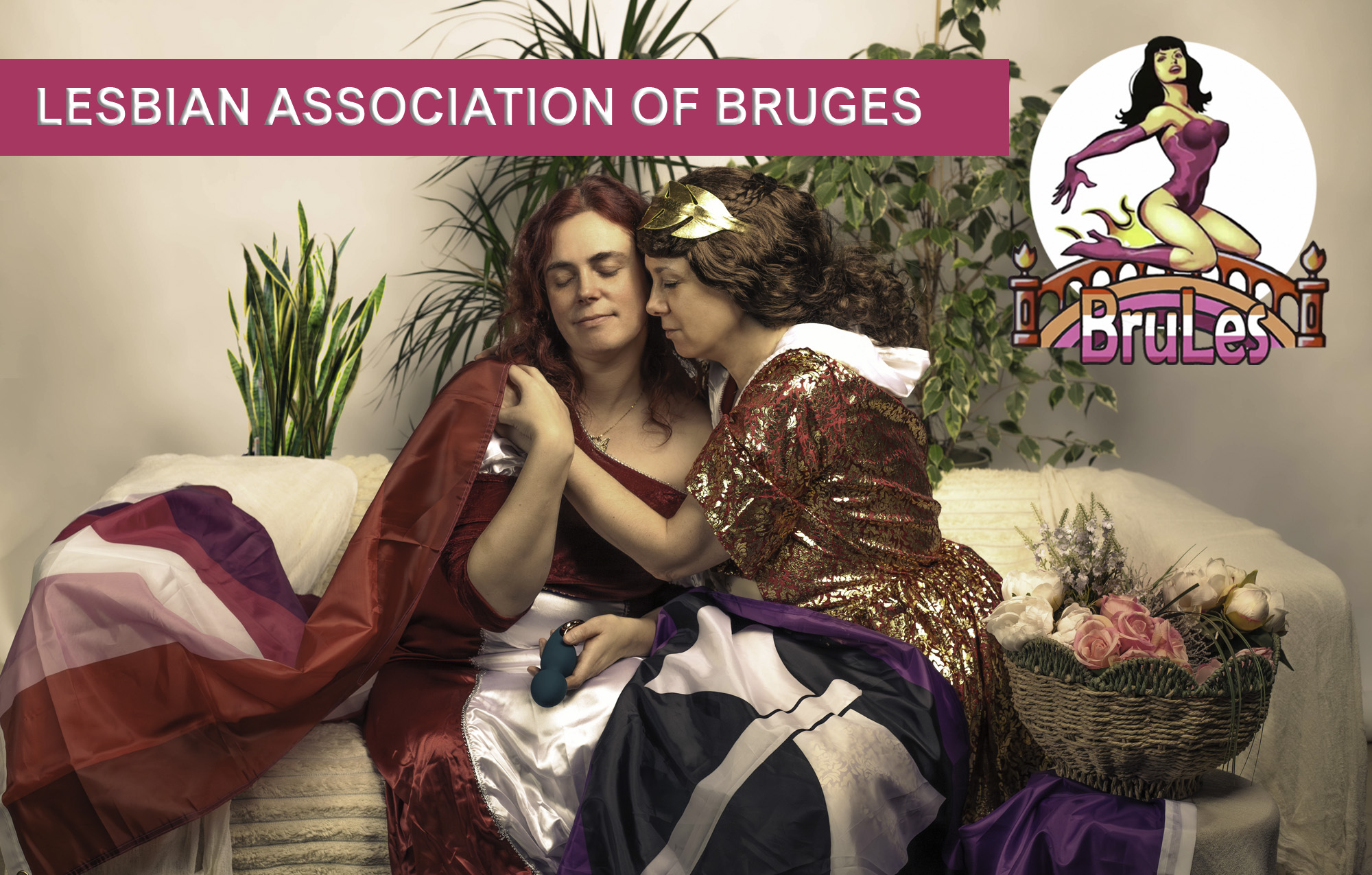 Zelfportret. Concept, styling en uitvoering:  Fabienne Vermassen & Elke Saey. Co-creatie met CVO Miras. Met dank aan fotografieleerkracht Daphne Titeca voor de begeleiding. Met de sympathieke medewerking van medecursisten Guy Brinkman en Nick Elias.