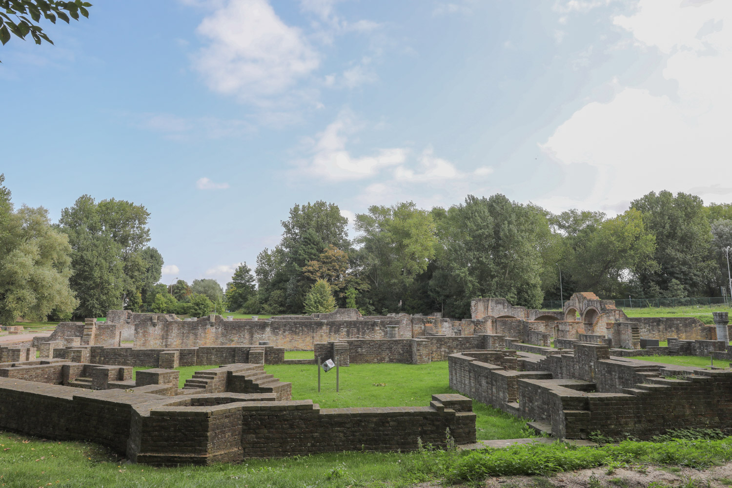 De ruïne van de Duinenabdij