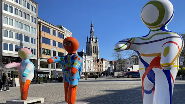 De Dolls op openbare plaatsen - 1