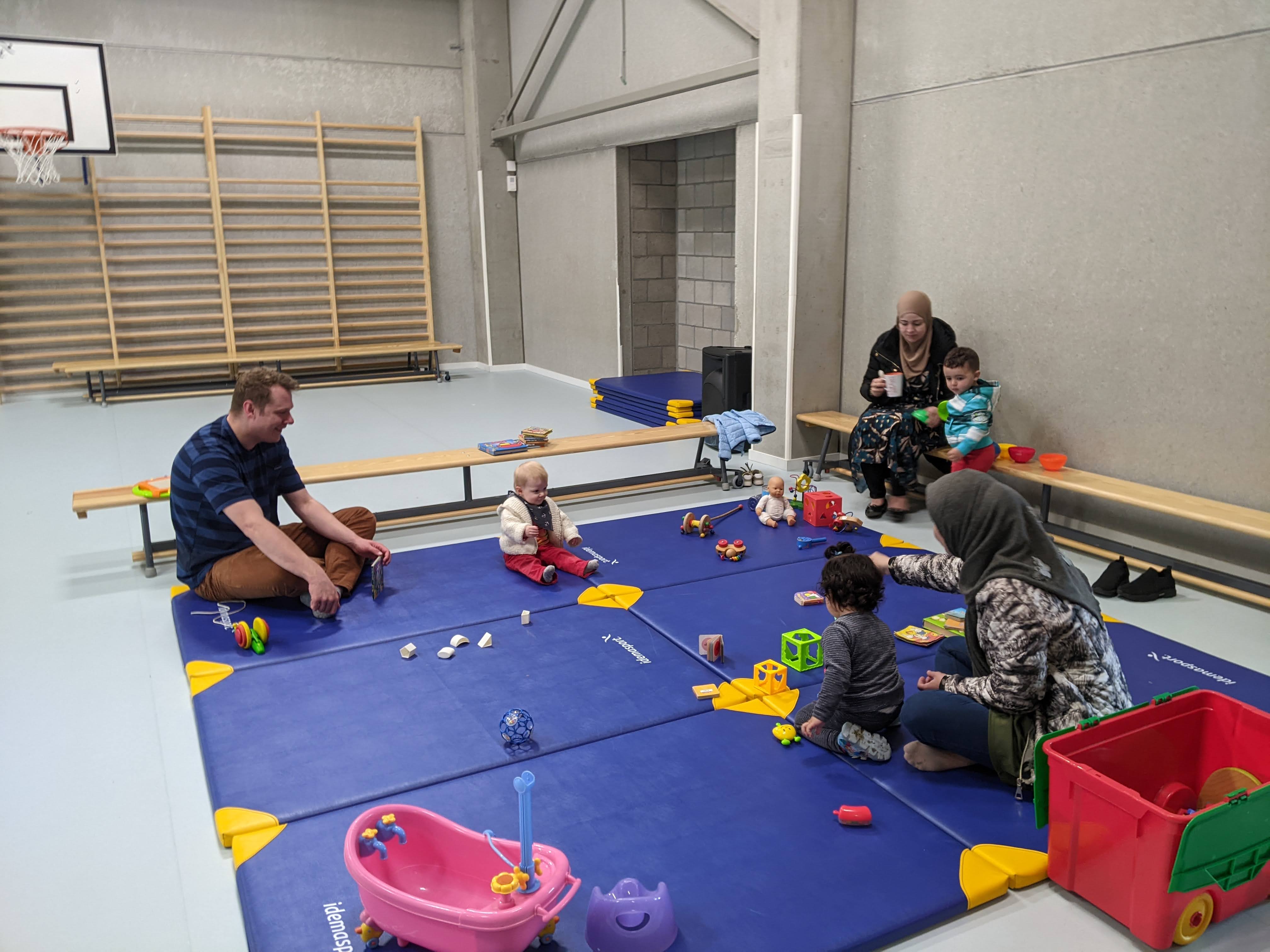 Samen spelen in de turnzaal