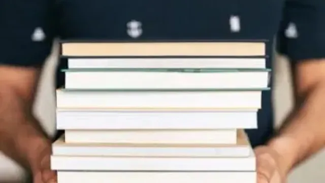 GEMEENTEBESTUUR KNOKKE-HEIST