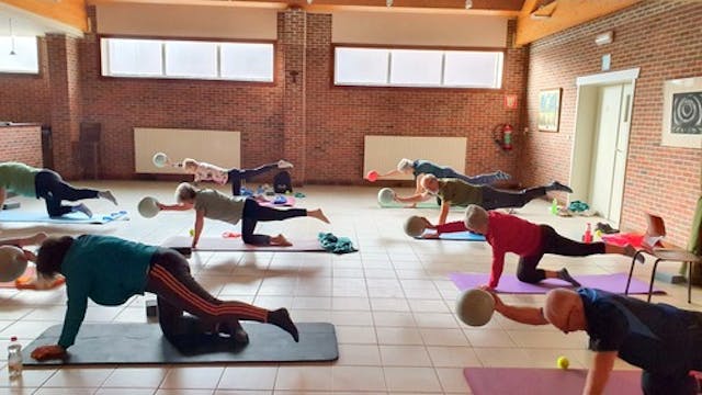 Pilates wordt gecoacht door een professioneel ingestelde lerares !