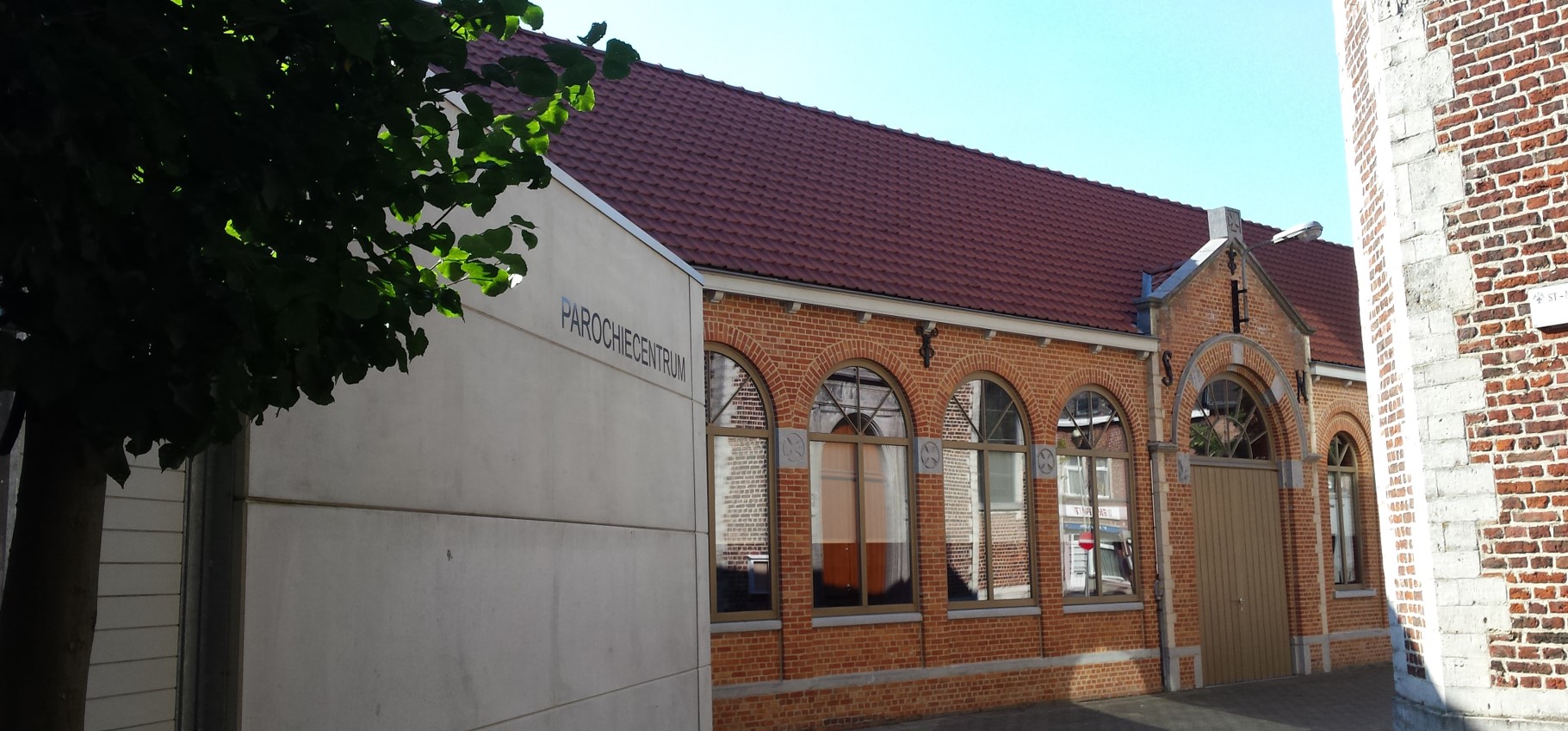 Parochiecentrum - buiten