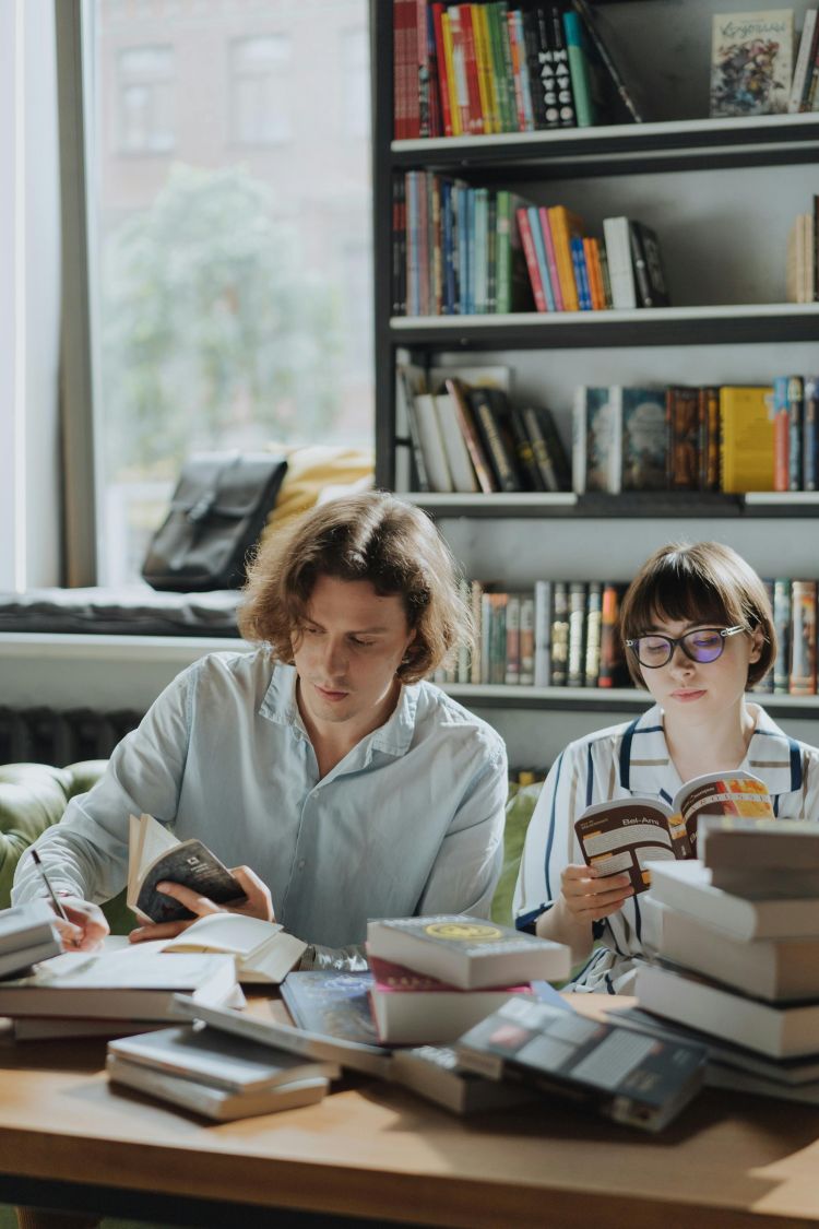 GEMEENTEBESTUUR KNOKKE-HEIST