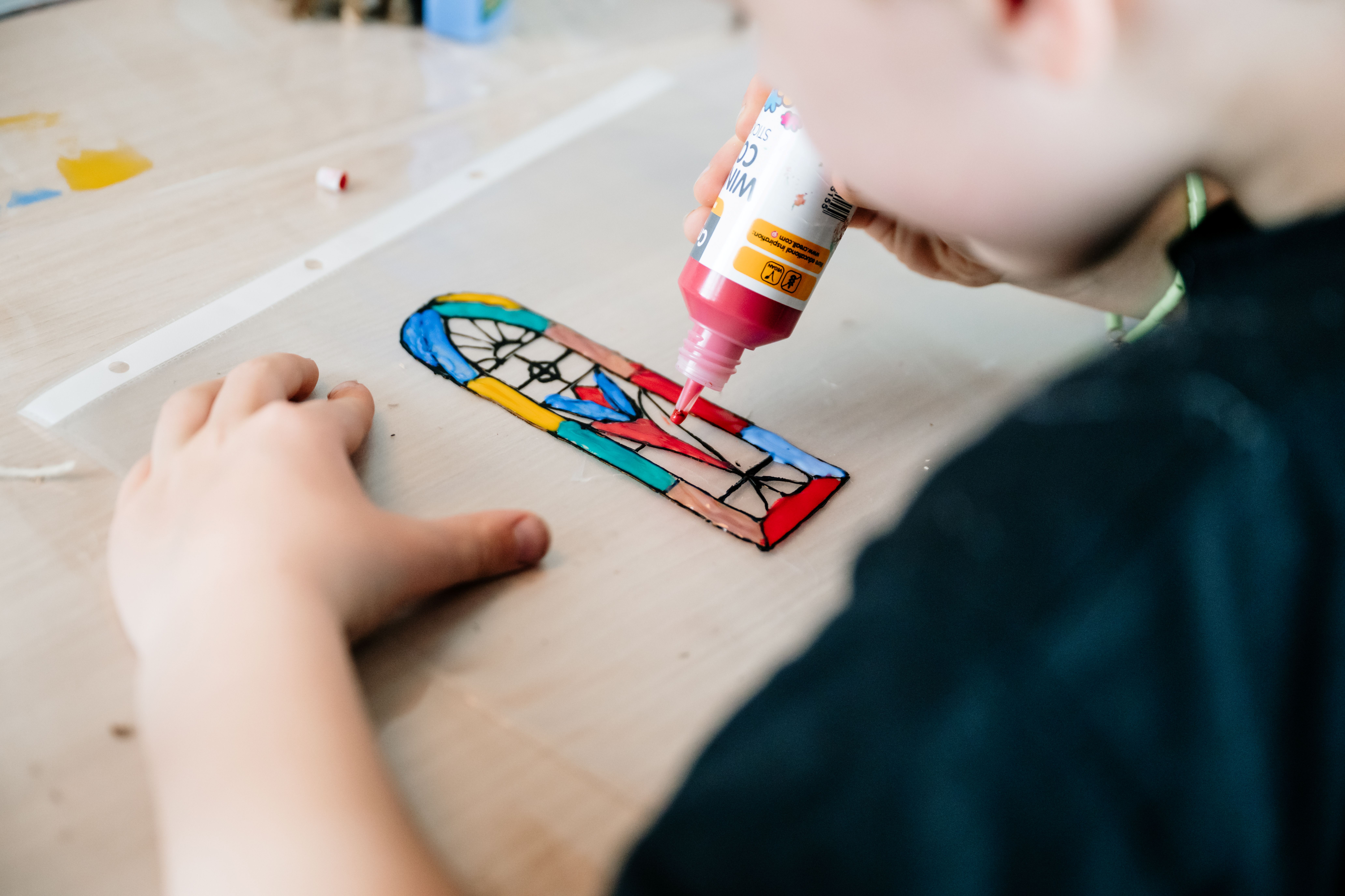 Maak je eigen glasraamsticker