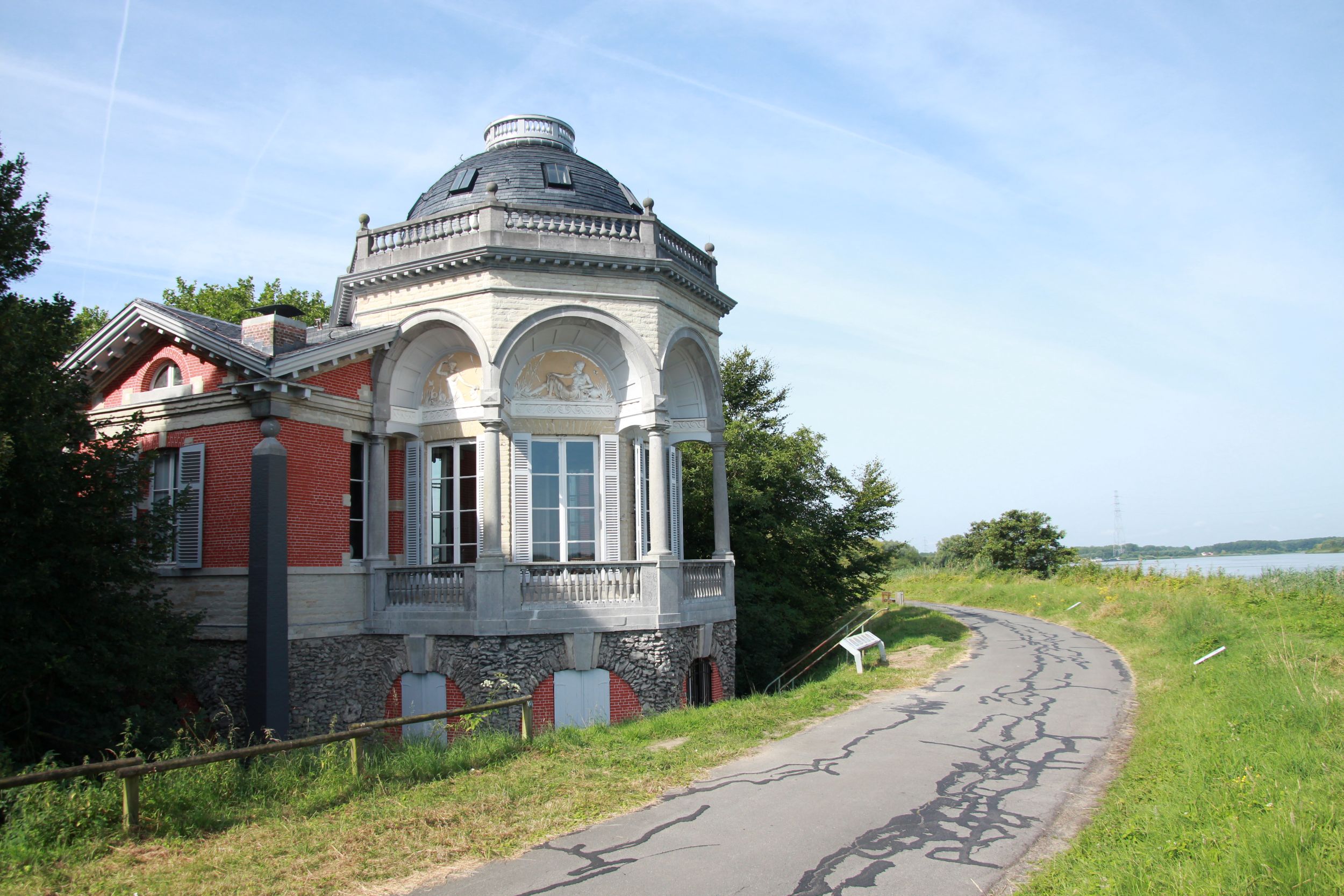 Paviljoen De Notelaer, parel aan de Schelde