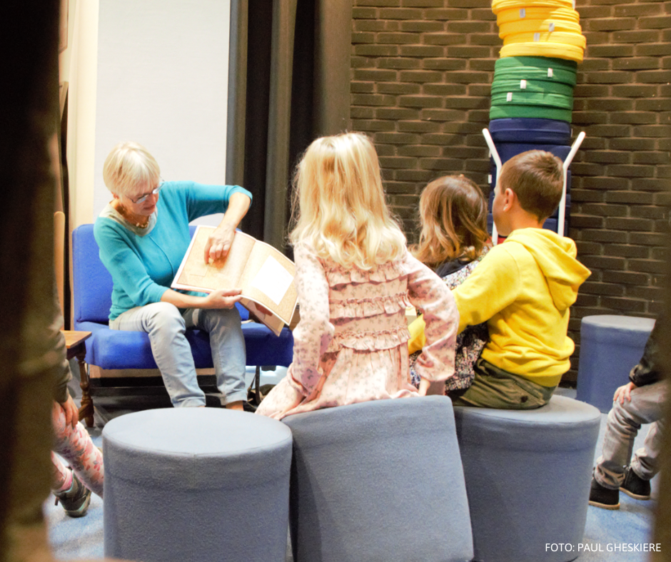 voorleesmoment in de bib 