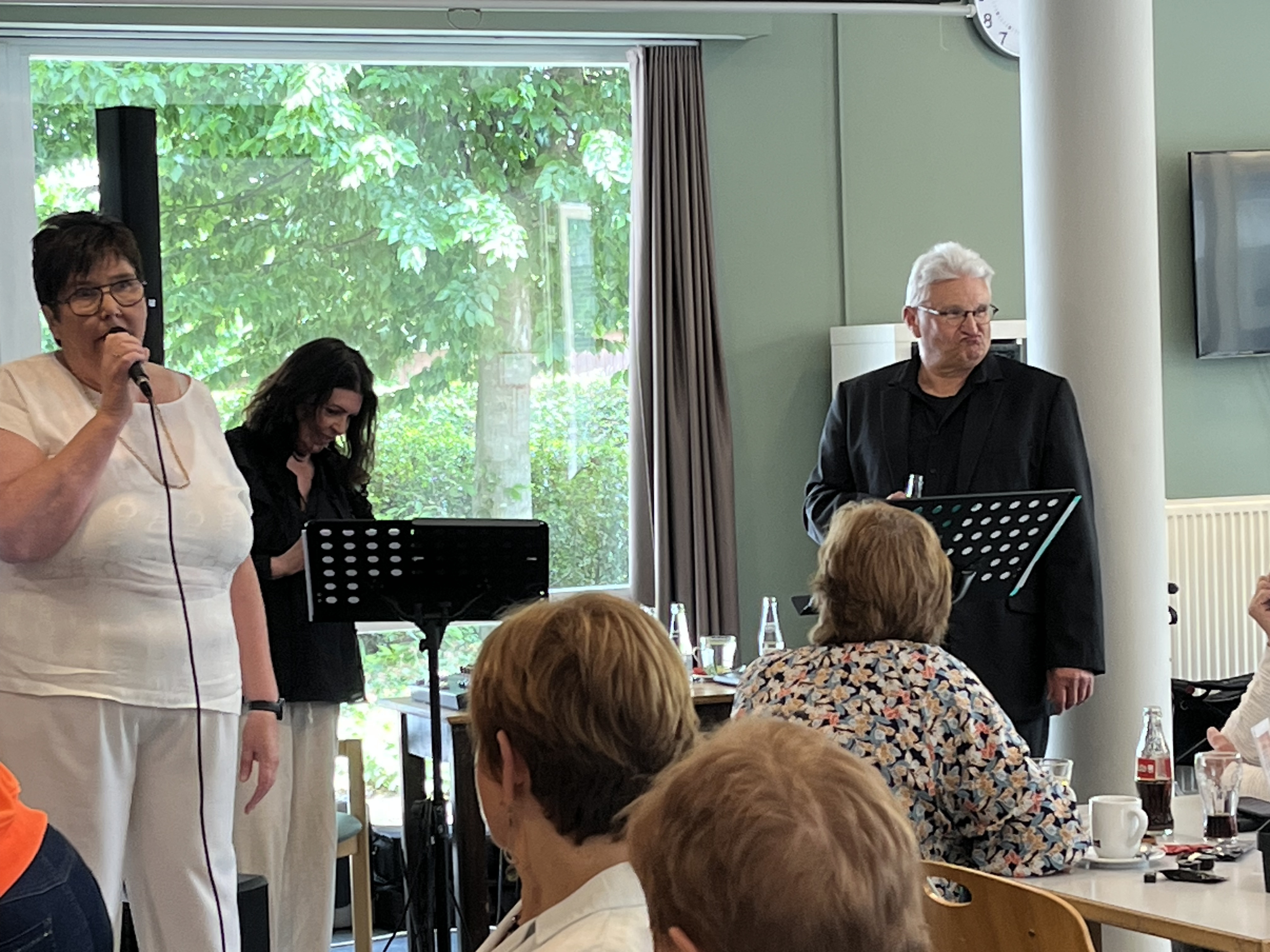 Cliff Willy & O's Mie