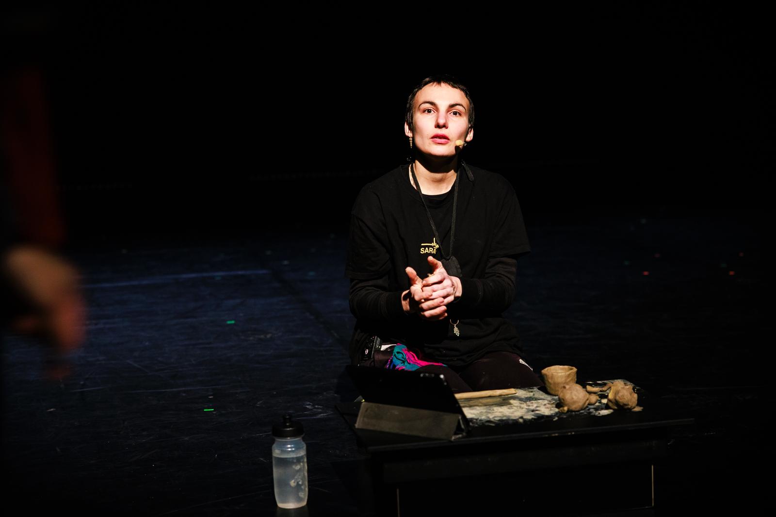 Dit is (niet) de evolutietheorie van troost (c) Victoriana Moreno