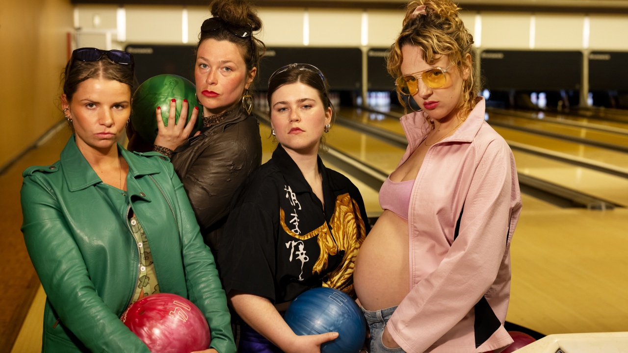 Compagnie Cecilia_Bowling Buffalo_Koen Broos-3.jpg