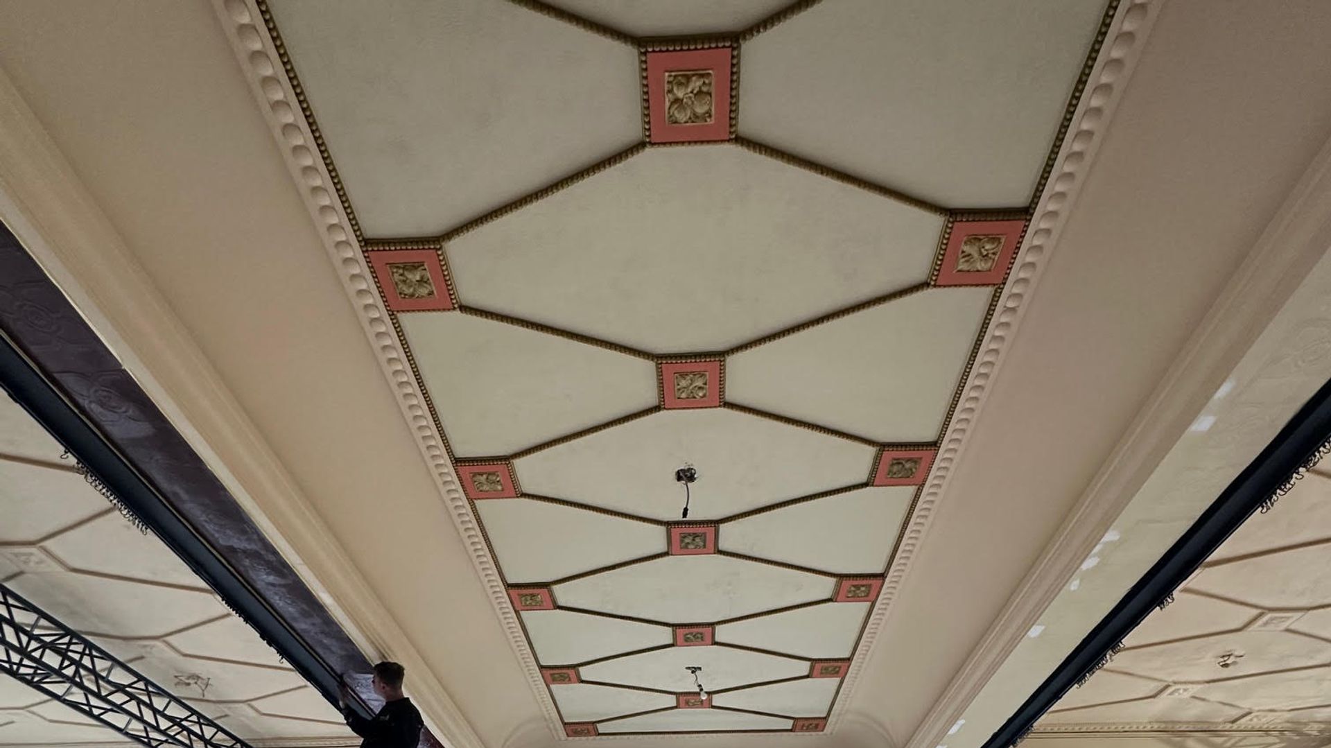 17 maanden verbouwen: De Vooruit voor en na - Lezing door Matthias Belpaire