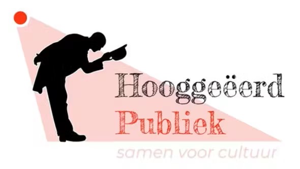 Hooggeëerd Publiek