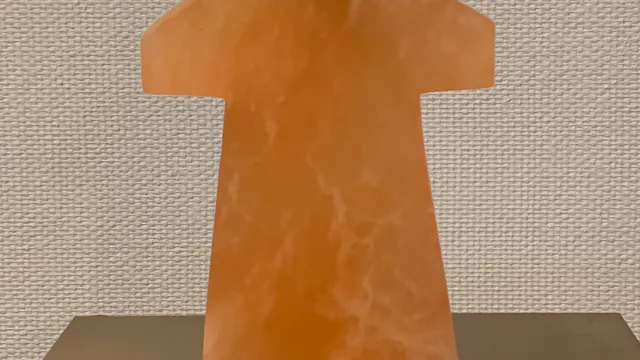 Beeldje in Oranje seleniet