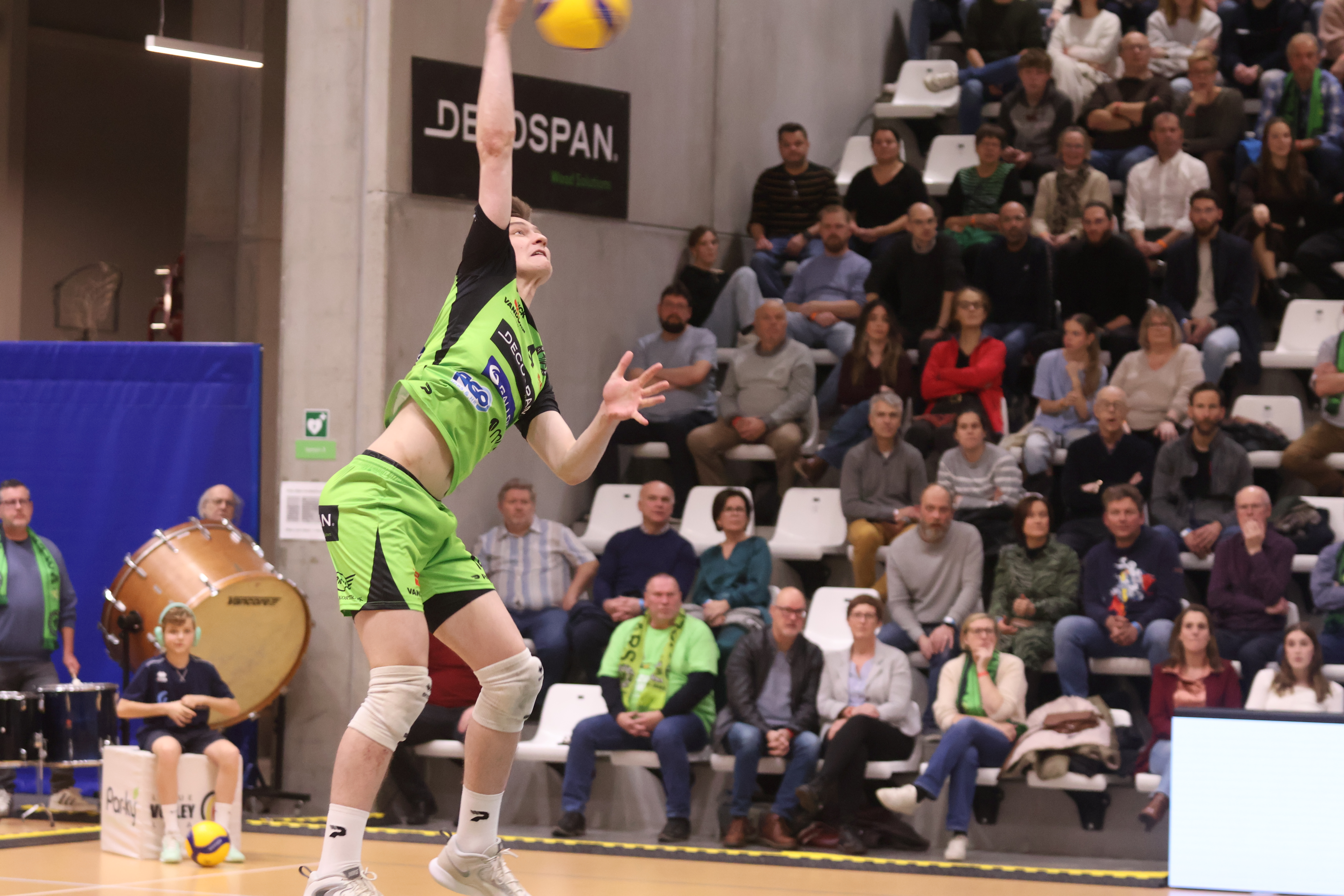 Spelverdeler Stoliar slaat op in de Hel van Mjinde