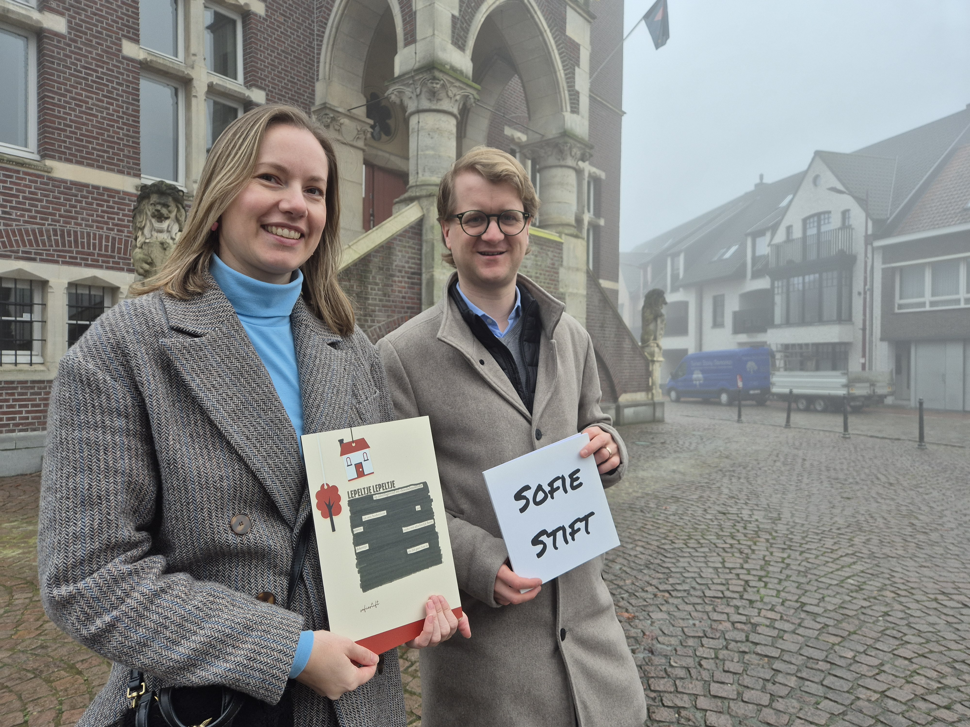 Sofie Huvaere en schepen Brecht Warnez.