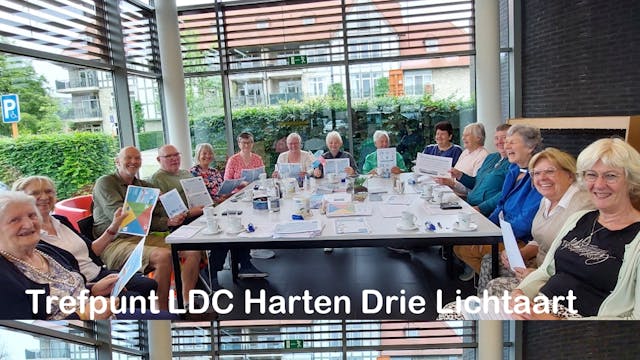Een gezellige babbel aan tafel en een activiteit / infosessie van Harten Drie