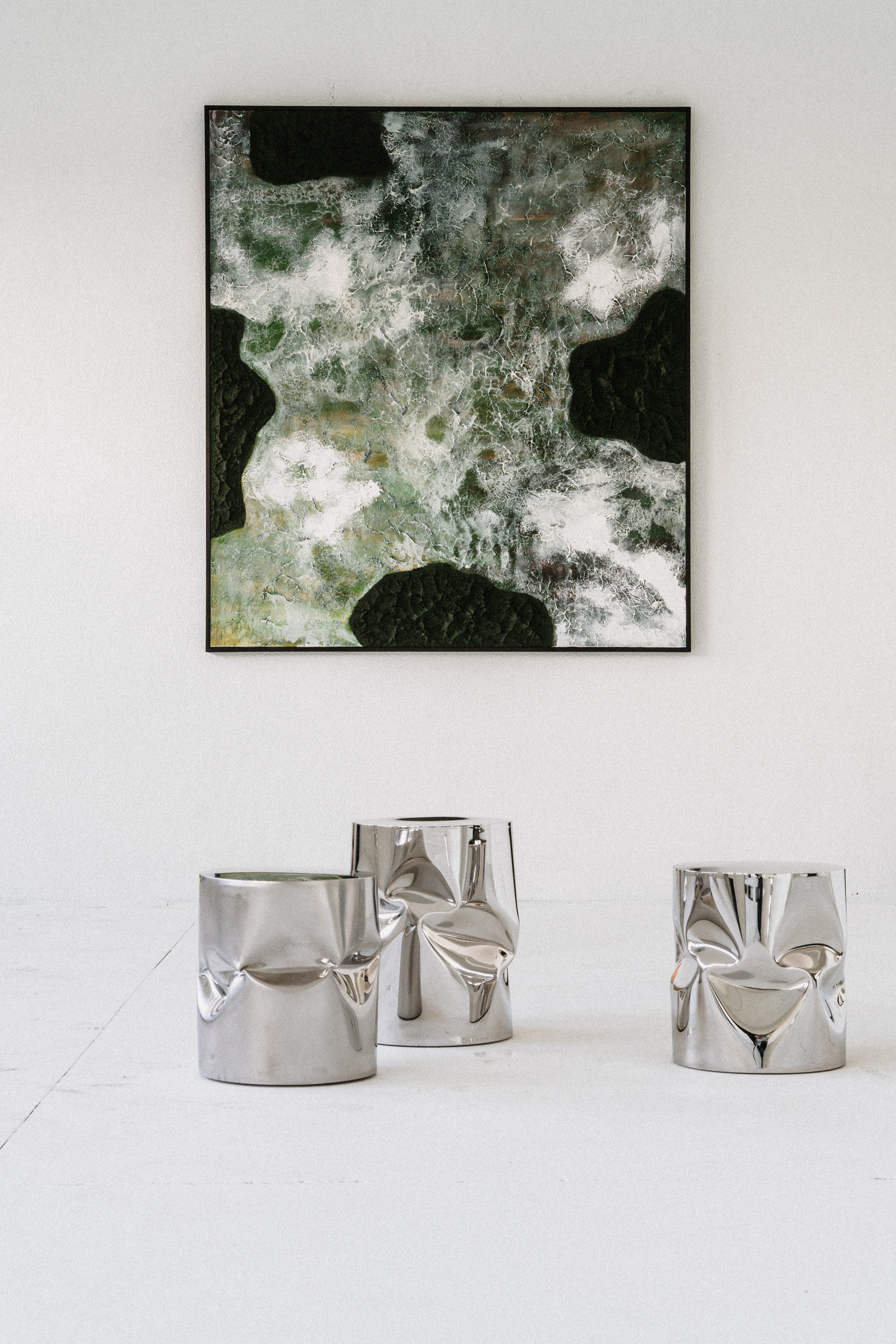 Graag nodig ik u uit voor de opening van mijn tentoonstelling Kaalfjell (Noors voor toendra), in Brouwerij De Baer, Vijfstraten 91 te Sint-Niklaas.