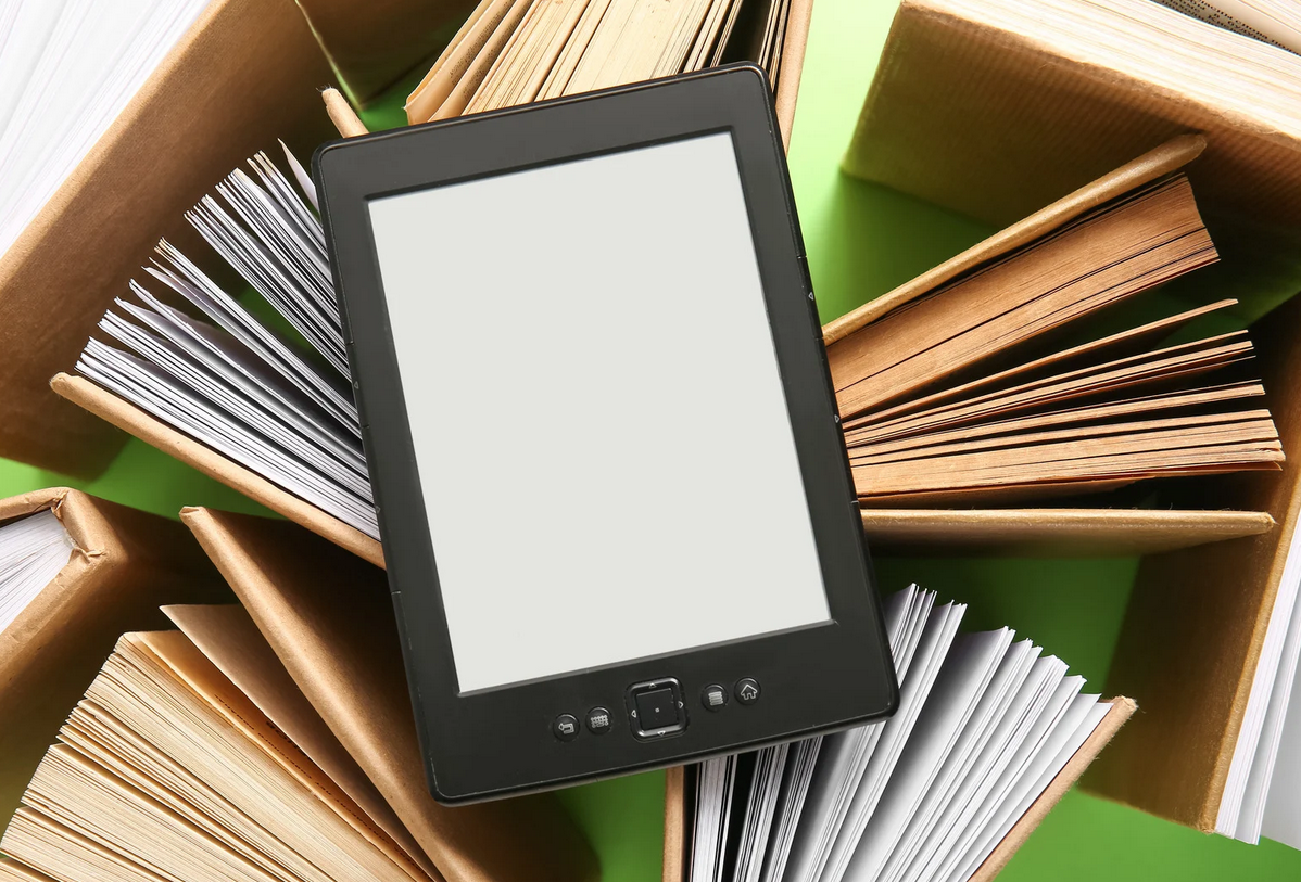 boeken achtergrond en e-reader