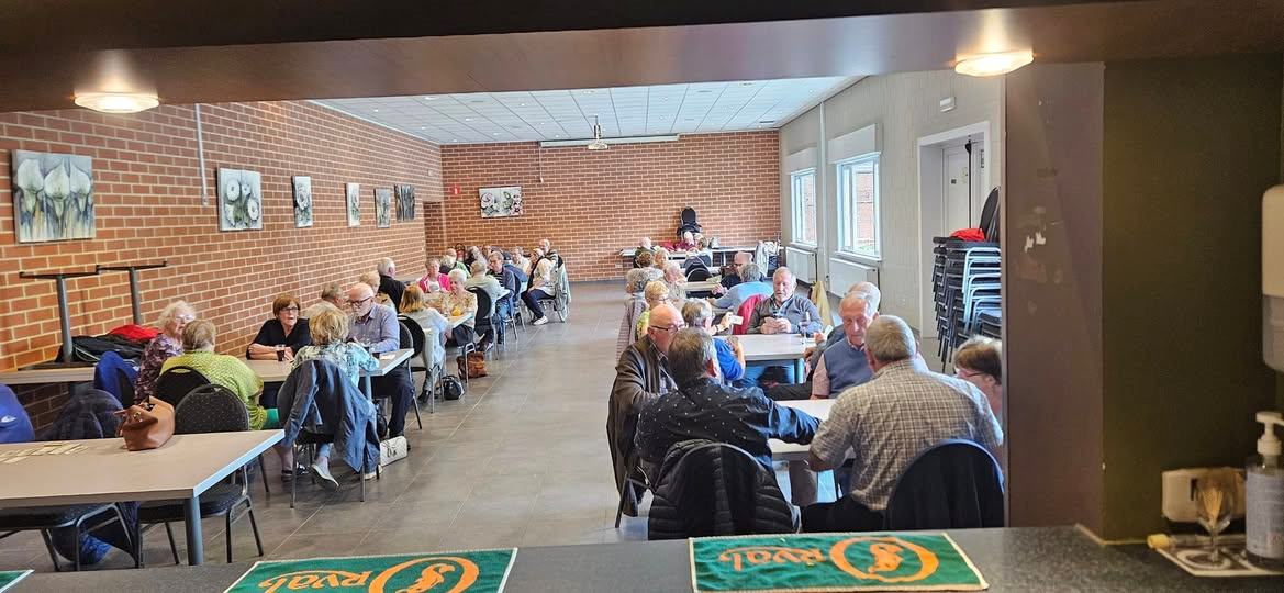 Kaartnamiddag, gezelschapsspellen,muziek en petanquen