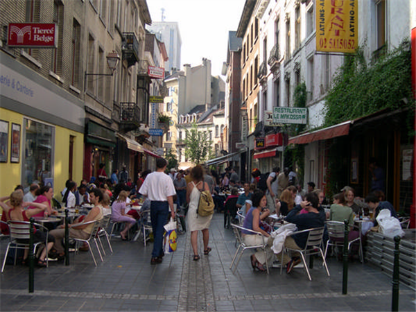 Eropuit met de buren: Bezoek aan de Matongé wijk