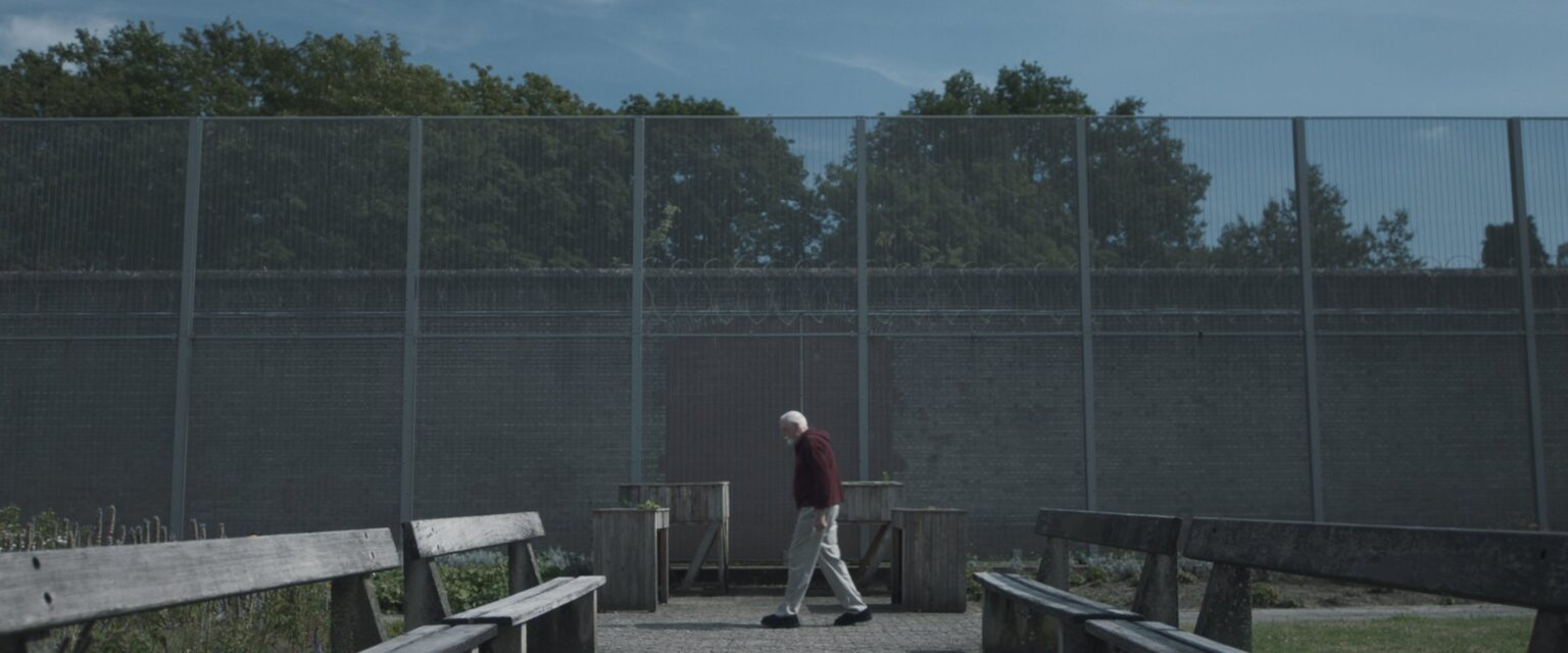 Achter de tralies van de tijd