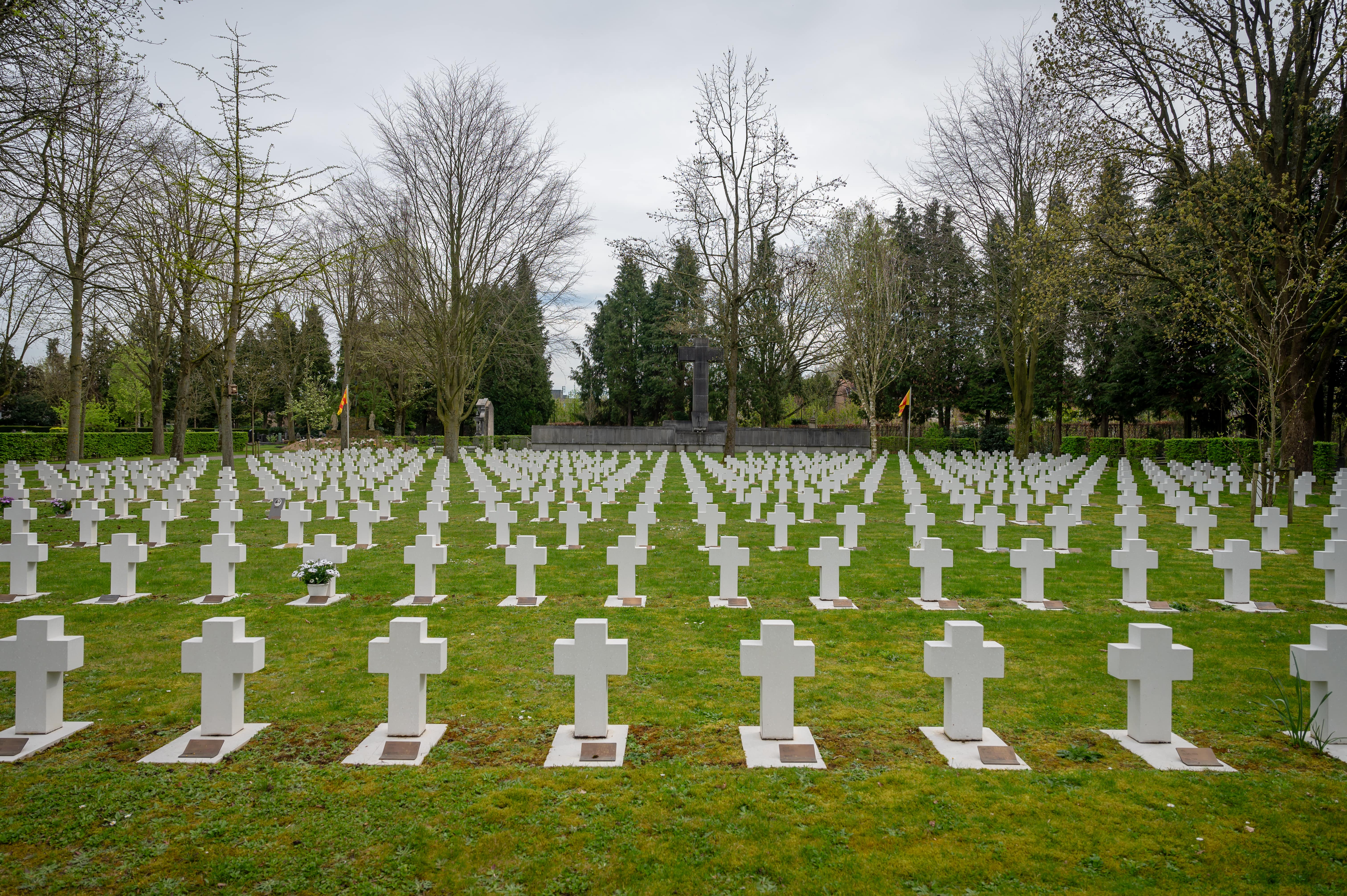 Het ereperk op de begraafplaats van Mortsel-dorp
