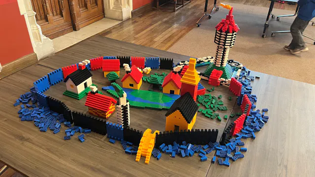 Een mottekasteel in Lego®