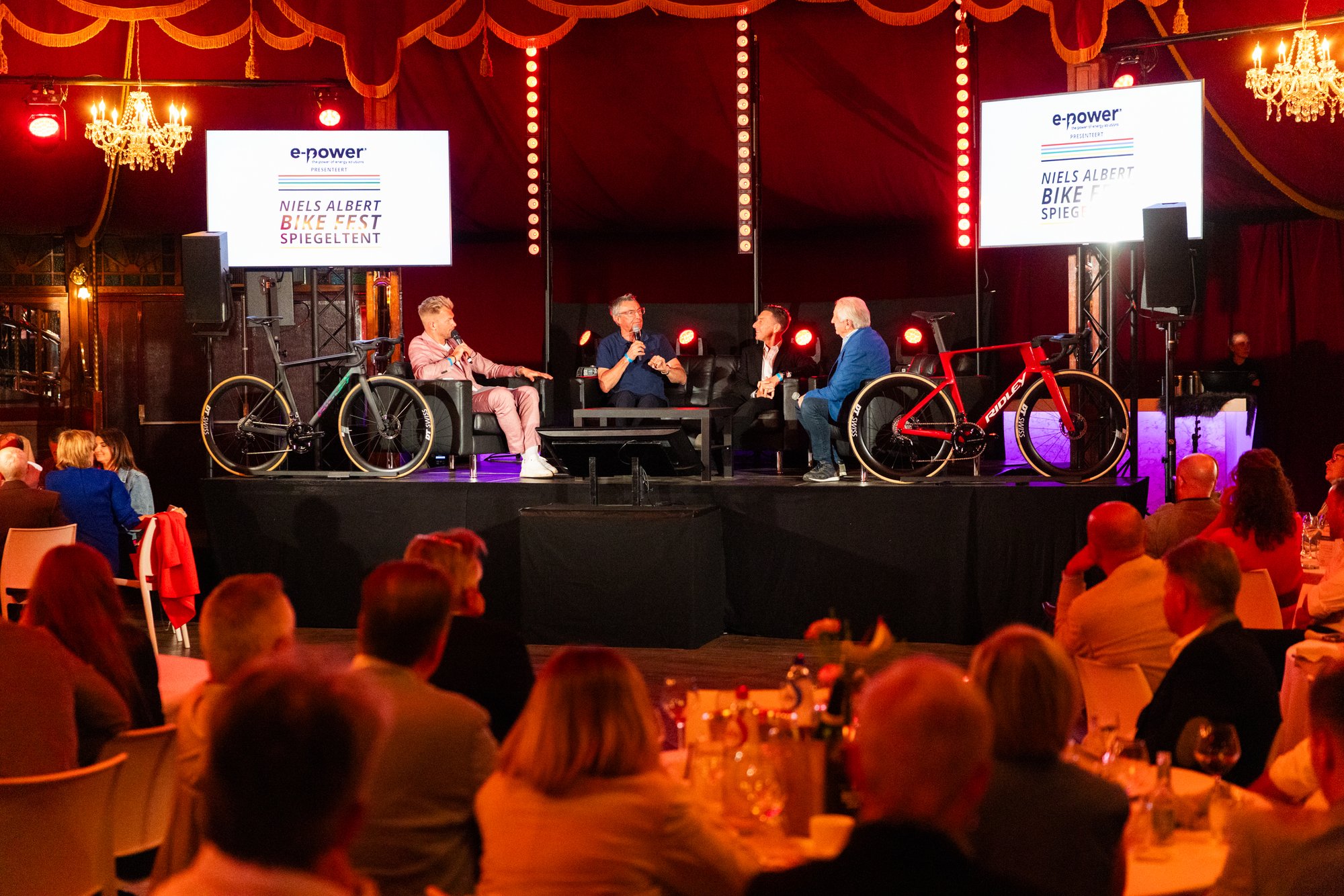 Talkshow wielervoorjaar donderdag 16 april Ruben van Gucht - Niels Albert - Dirk Dewolf - José De Cauwer  Beleef het wielervoorjaar in een Magische Spiegeltent  ontvangst 19U00 - start talkshow 20u00