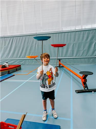 KIND MET CHINESE BORDJES