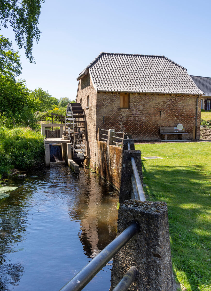 Dorpermolen aan de Bosbeek in Opoeteren