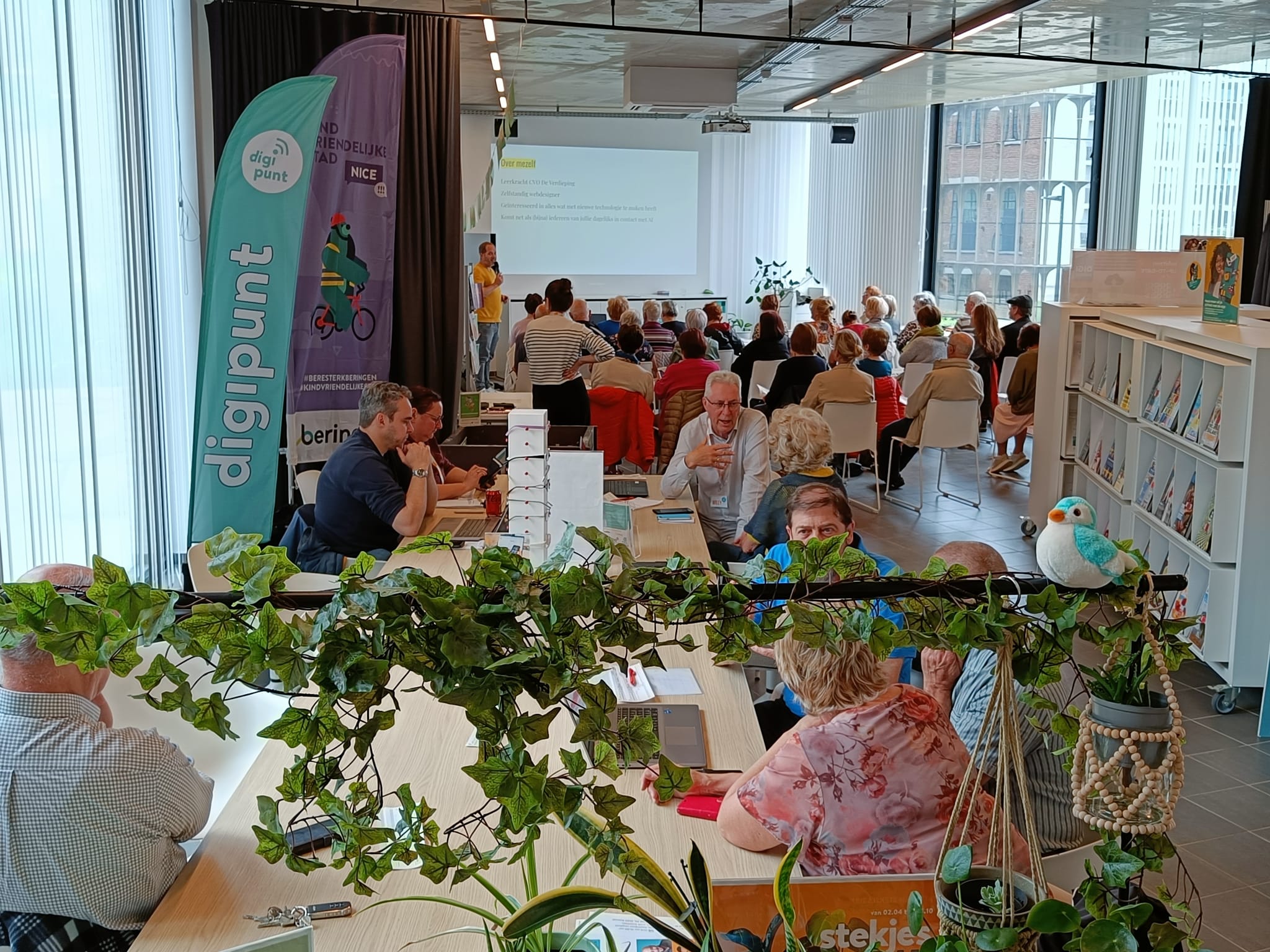 Digipunt en digisessie in Bibliotheek Beringen