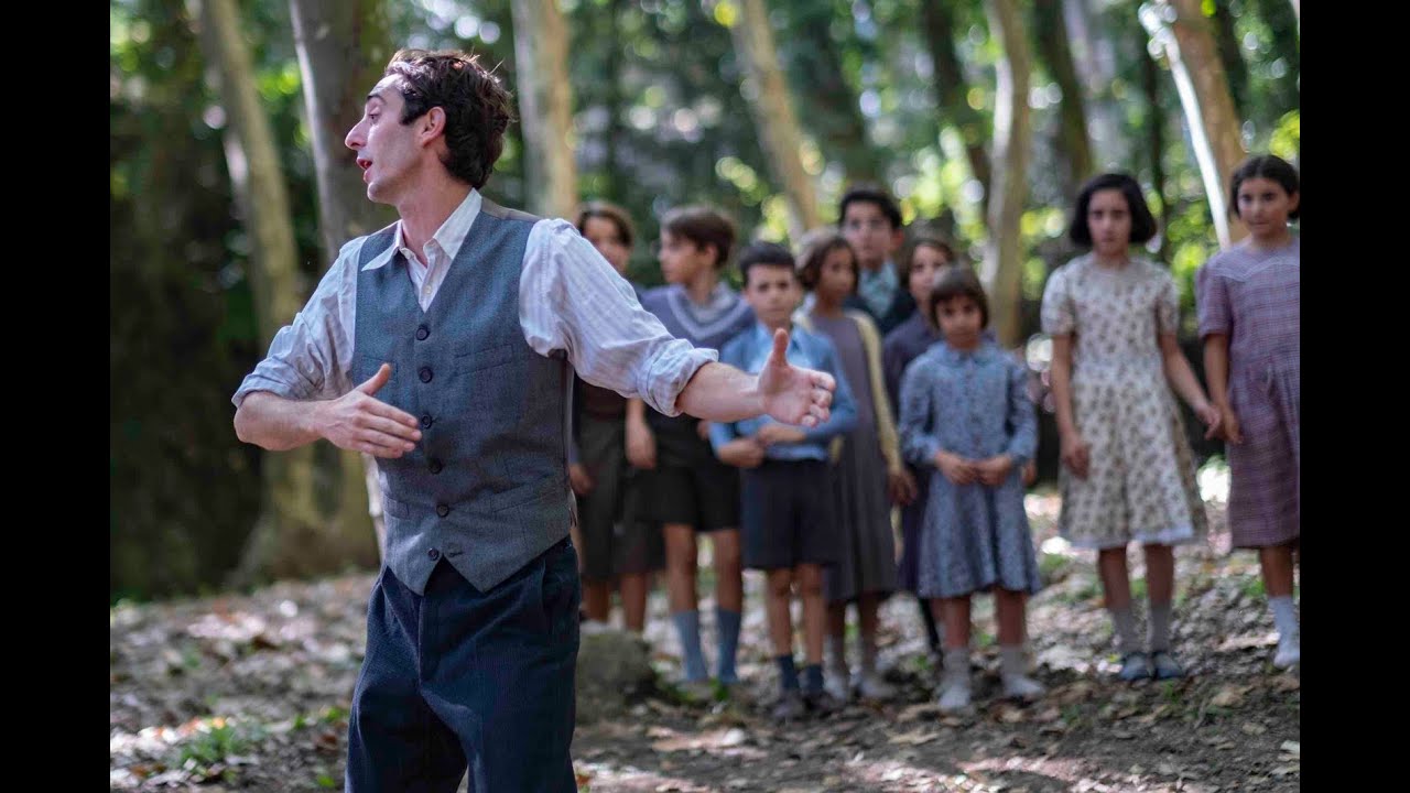 The teacher who promised the sea