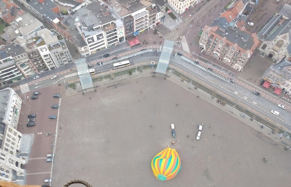 Ballonvaart vanaf de grote markt te Sint-Niklaas.