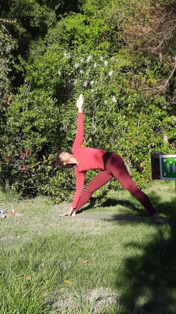 Valerie Trikonassana