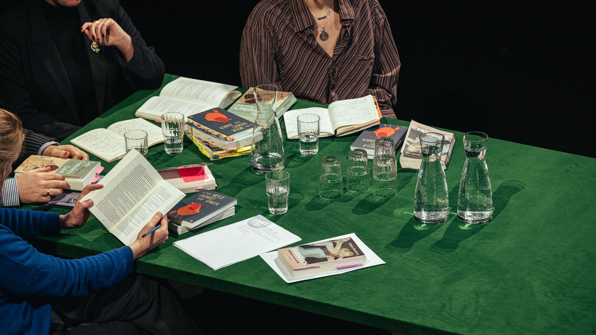 UITGELEZEN NOVEMBER - met Ruth Joos, Melissa Giardina, Angelo Tijssens,...