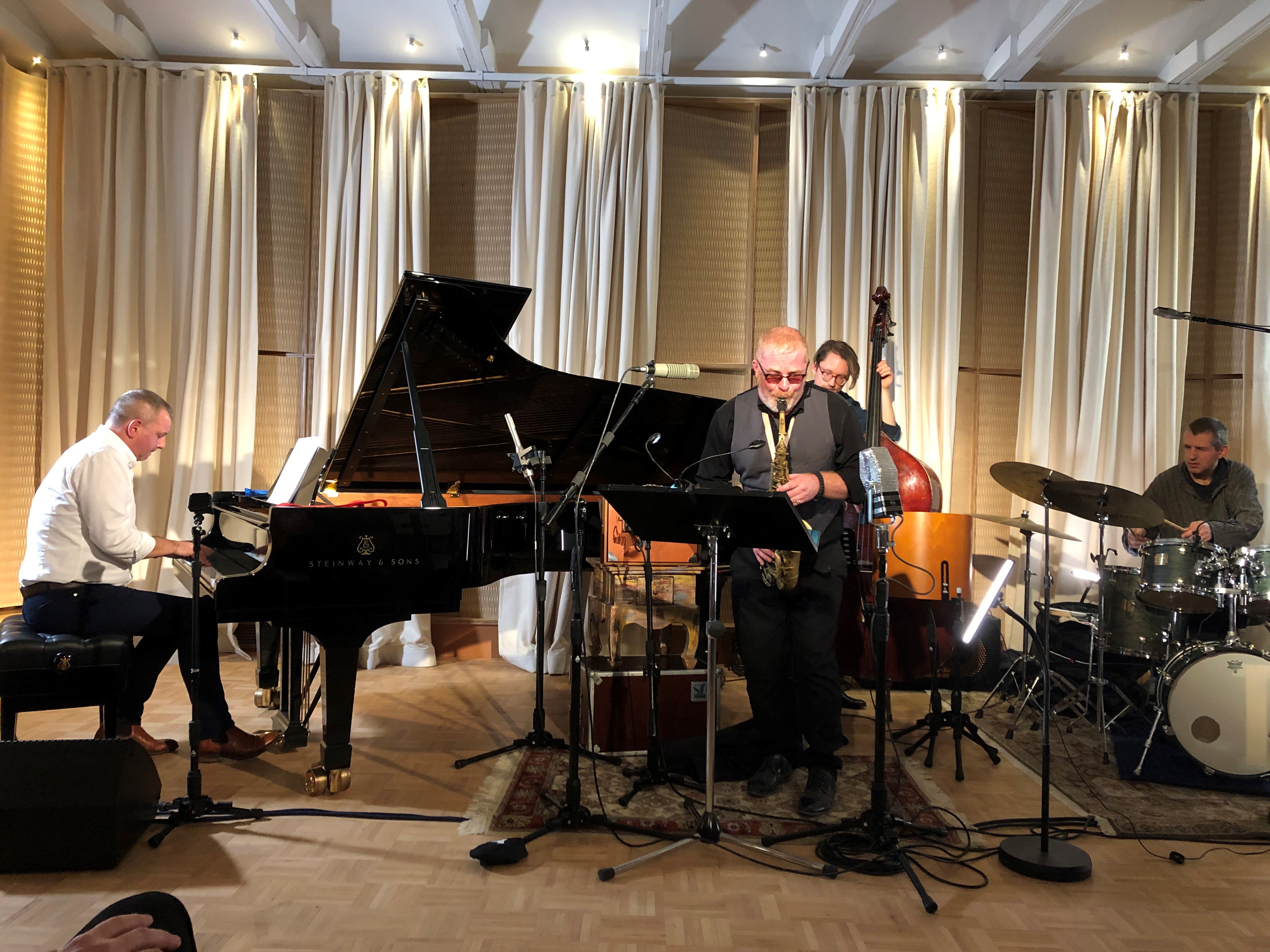 Ernst Vranckx trio ft Hayden Chisholm