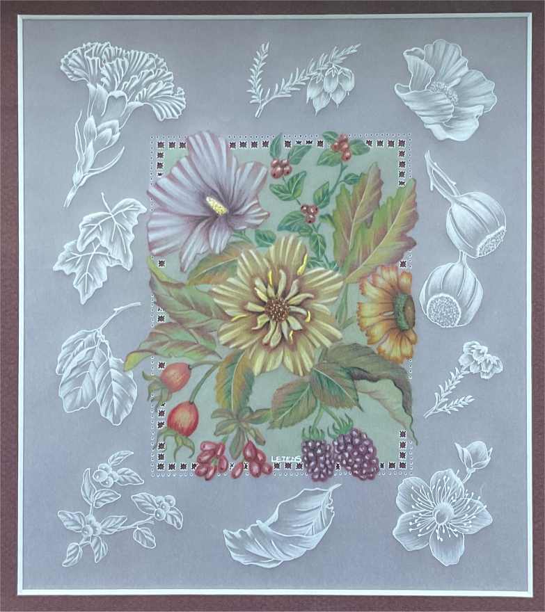 Nadat de patronen zijn gebosseleerd, geperforeerd en geknipt, verbeteren veel kunstenaars het ontwerp verder door kleur toe te voegen met mediums zoals potloden, inkt, acrylverf en stiften.